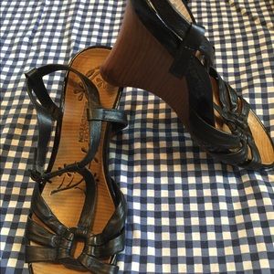 Kenneth Cole Reaction wedge sandals